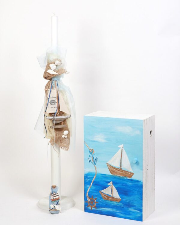 Ντουλάπα ξύλινη αντικέ με ναυτικό θέμα