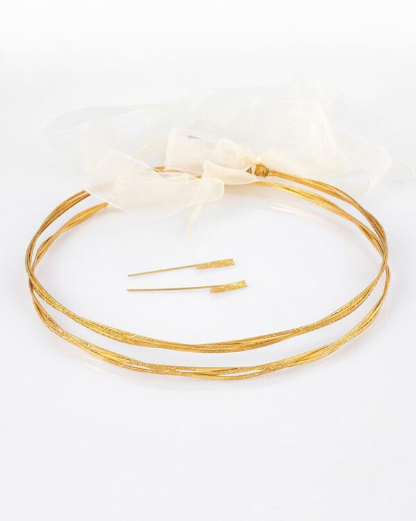 Στέφανα γάμου σε χρυσό με τριπλή πλέξη και σφυρήλατες λεπτομέρειες