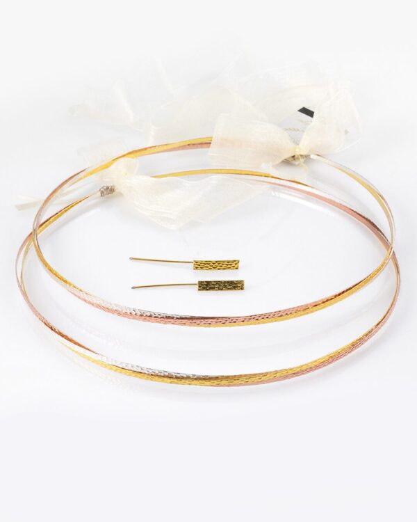 Στέφανα γάμου με τριπλή σφυρήλατη βέργα που συνδιαζει υπέροχα το χρυσό ασημί και το χρώμα του χαλκού