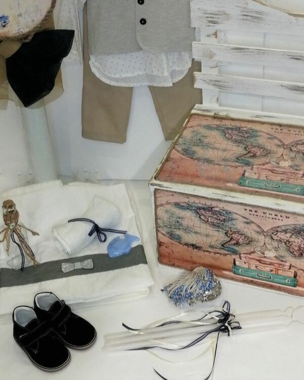 Πλήρες σετ βάπτισης για αγόρι με θέμα ταξίδια, συνδυασμένο με ρούχο και παπούτσι