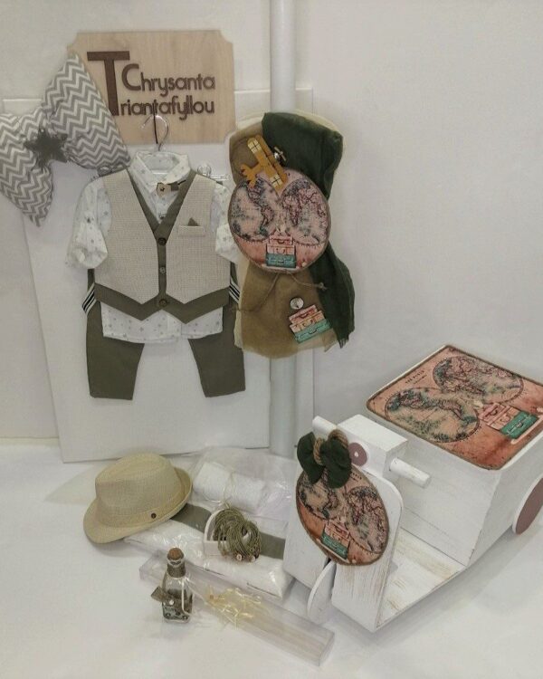 Πλήρες σετ βάπτισης με βέσπα και θέμα ταξίδια, συνδυασμένο με ρούχο