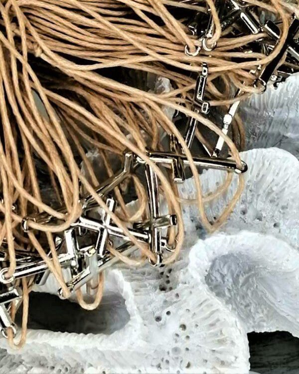 Μαρτυρικά βραχιολάκια με σταυρό