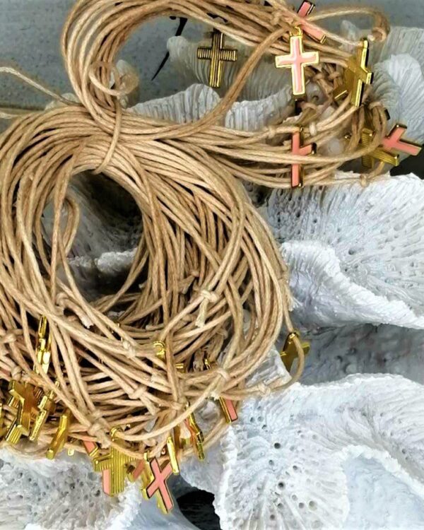 Μαρτυρικά βραχιολάκια με σταυρό