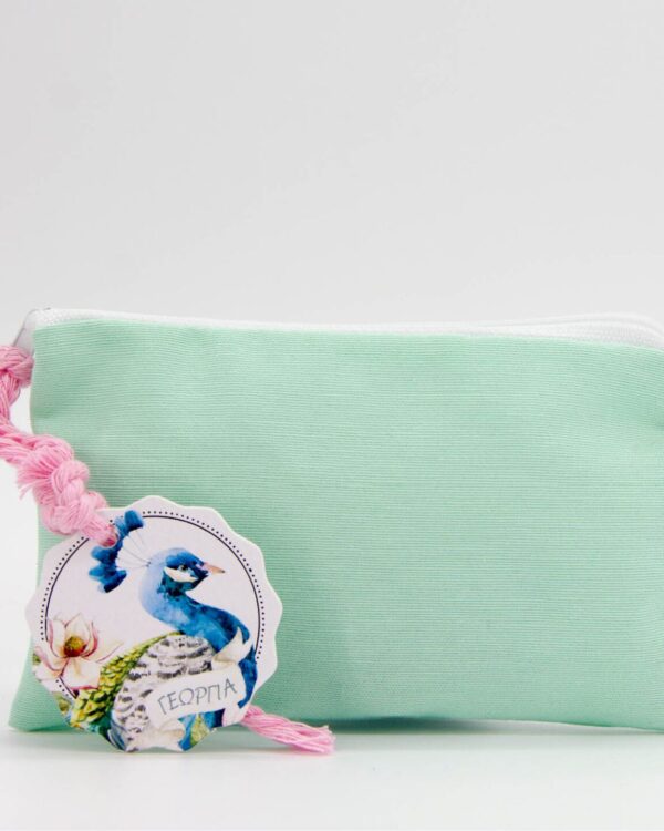 Μπομπονιέρα υφασματινο πορτοφόλι με ξύλινη ετικέτα με τυπωμένο το θέμα της βάπτισης