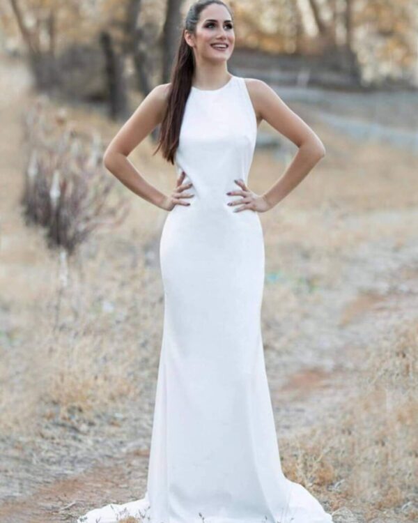 Νυφικό σε ίσια γραμμή από κρεπ σατέν