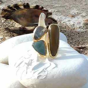 Επιχρυσωμένο Δαχτυλίδι με 3 πέτρες από φυσικά ορυκτά