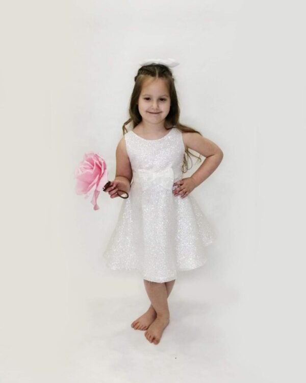 Εντυπωσιακό παιδικό φόρεμα με γκλίτερ σε άσπρο