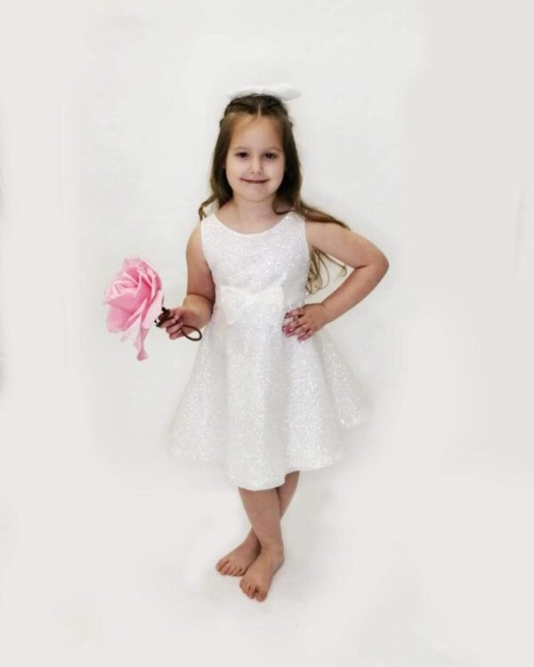 Εντυπωσιακό παιδικό φόρεμα με γκλίτερ σε άσπρο