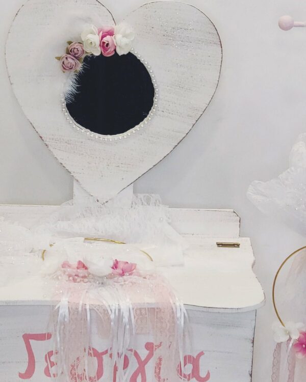 Σετ βάπτισης για κορίτσι με μπουντουάρ διακοσμημένο με vintage λουλούδια