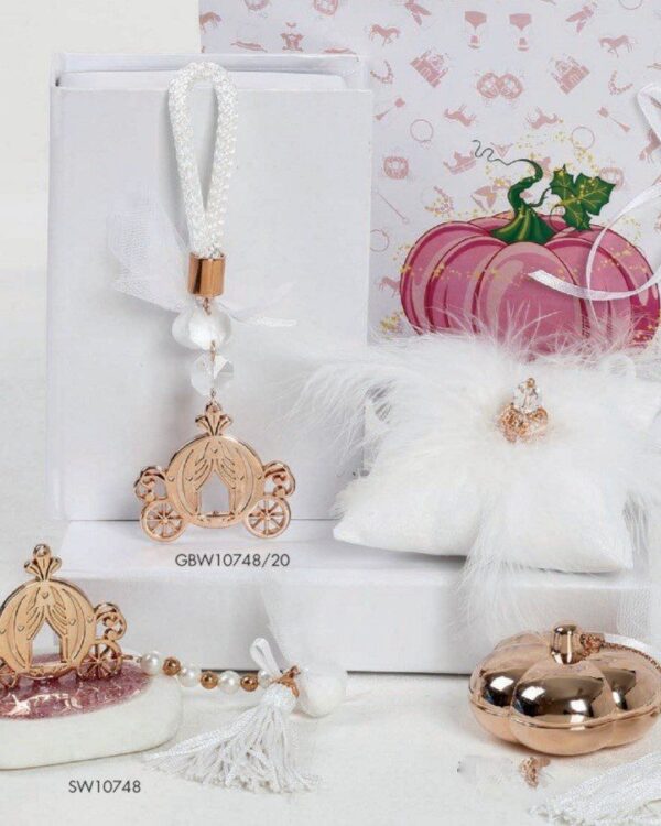 Μπομπονιέρες με θέμα την άμαξα