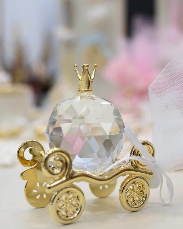 Μπομπονιέρες με θέμα την άμαξα