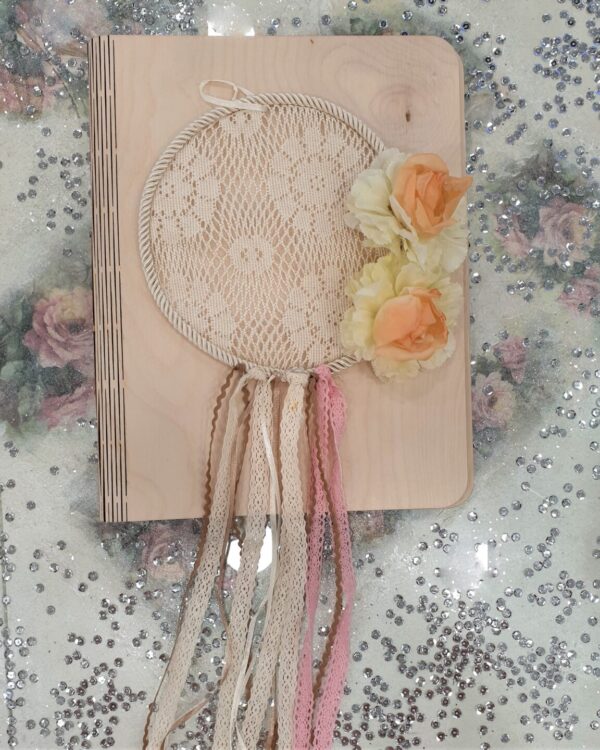 Ξύλινο βιβλίο ευχών διακοσμημένο στο θέμα της αρεσκείας σας