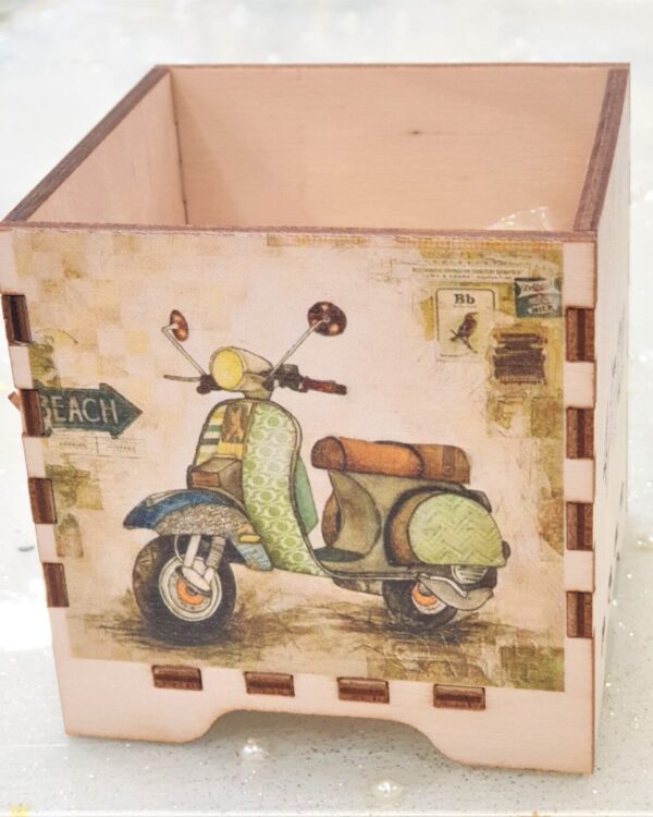 Μπομπονιέρα ξύλινο κουτάκι για χαρτάκια με το θέμα της βάπτισης σας