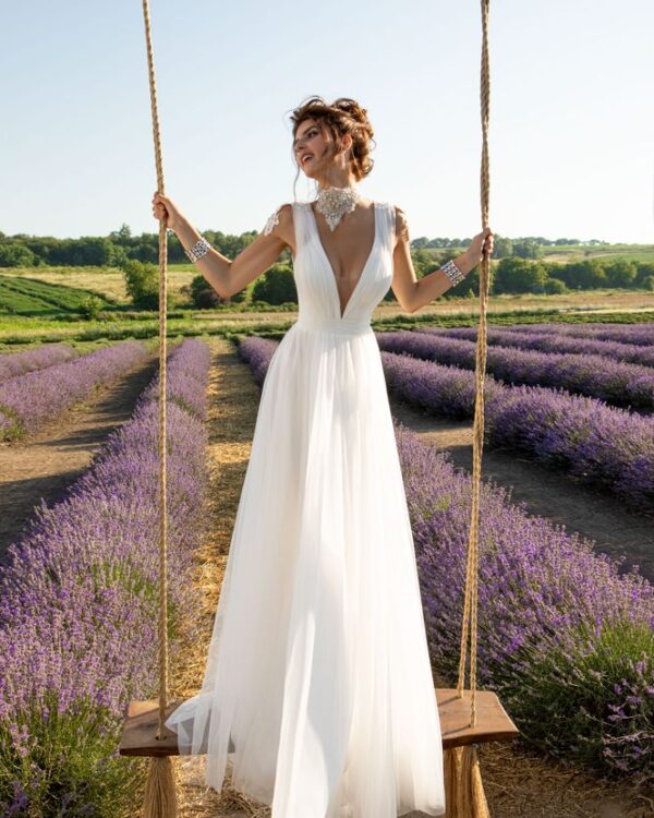 Αρχαιοελληνικό Nυφικό από γαλλικό τούλι με ανοιχτή πλάτη