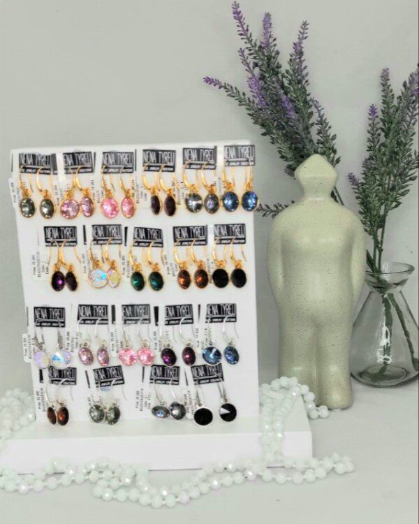 Σκουλαρίκια από ορείχαλκο με Swarovski σε πολλούς χρωματισμούς, για να ολοκληρώνετε τις εμφανίσεις σας!