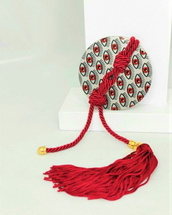 Γούρι 2022 με φίλντισι και ματάκια, διακοσμητικά στοιχεία επιχρυσωμένα με 24 καράτια , με σατέν κορδόνι και μεταξωτή φούντα. Μήκος 33 εκ. Ένα πολυτελές γούρι, ιδανικό δώρο για το σπίτι ή το γραφείο