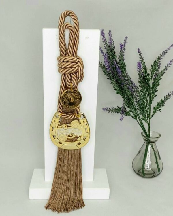 Χειροποίητα γούρια 2022 με τυχερό πέταλο