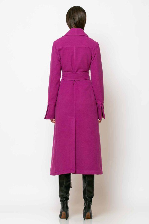 Μακρύ γυναικείο παλτό σε φούξια χρώμα ματζέντα