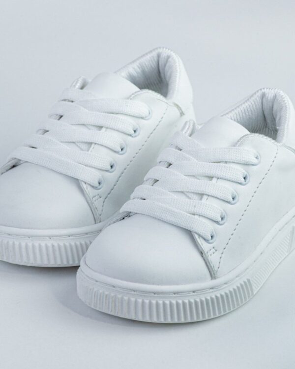 Βαπτιστικά παπούτσια τύπου sneakers σε άσπρο