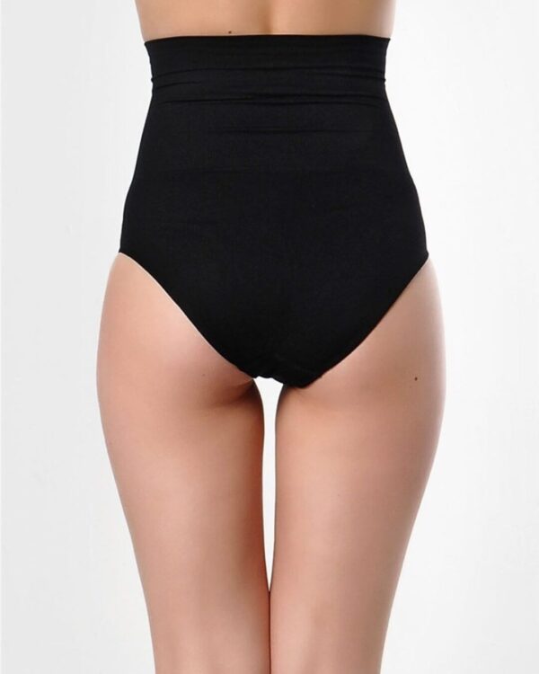 Κορσές κιλότα lastex με σύσφιξη κοιλιάς, σε λευκό, μαύρο και μπεζ. Εξαιρετική ποιότητα με σύσφιξη και σμίλεμα του σώματος, ιδανικό για φορέματα που θέλουμε άψογη εφαρμογή!