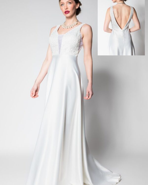 Νυφικό φόρεμα σατέν με μπούστο δαντέλα και ανοιχτή πλάτη