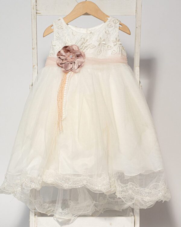 Vintage βαπτιστικό φόρεμα με ουρά σε λευκή δαντέλα