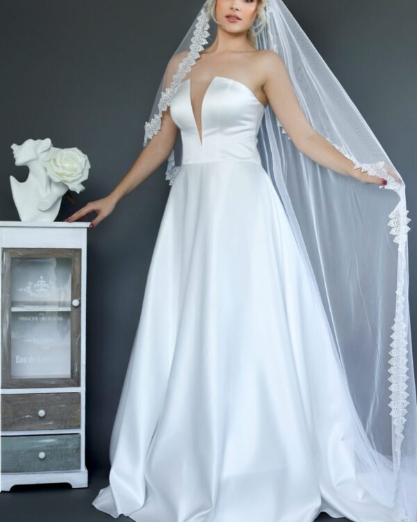 Πριγκιπικό νυφικό από μετάξι Mikado