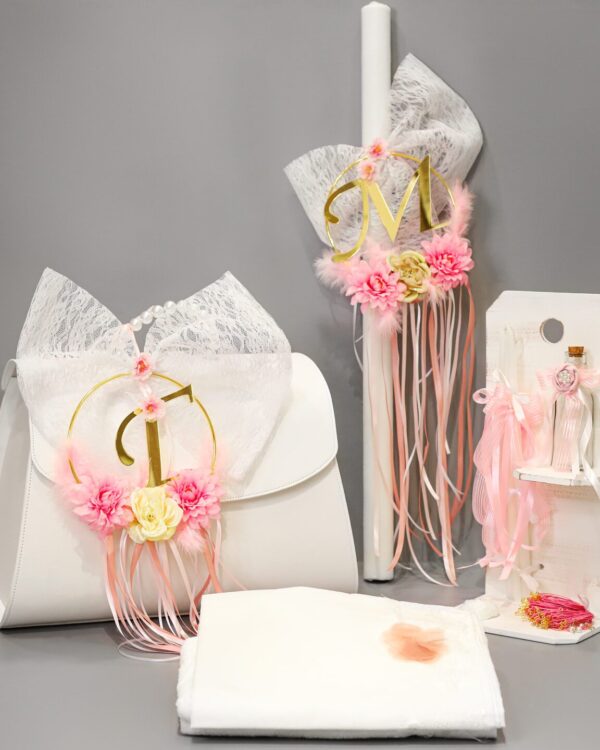 Πλήρες σετ βάπτισης βαλίτσα με μονόγραμμα και vintage λουλούδια