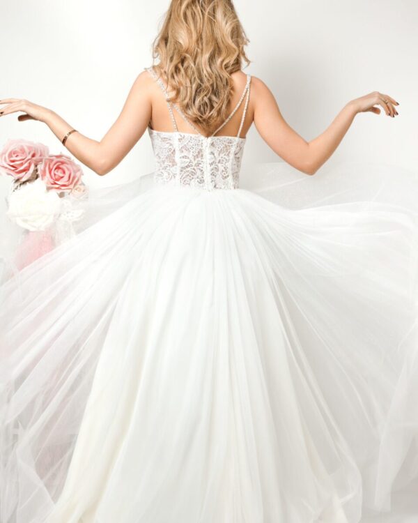 Εντυπωσιακό Νυφικό με μπούστο κορσάζ όλο δαντέλα