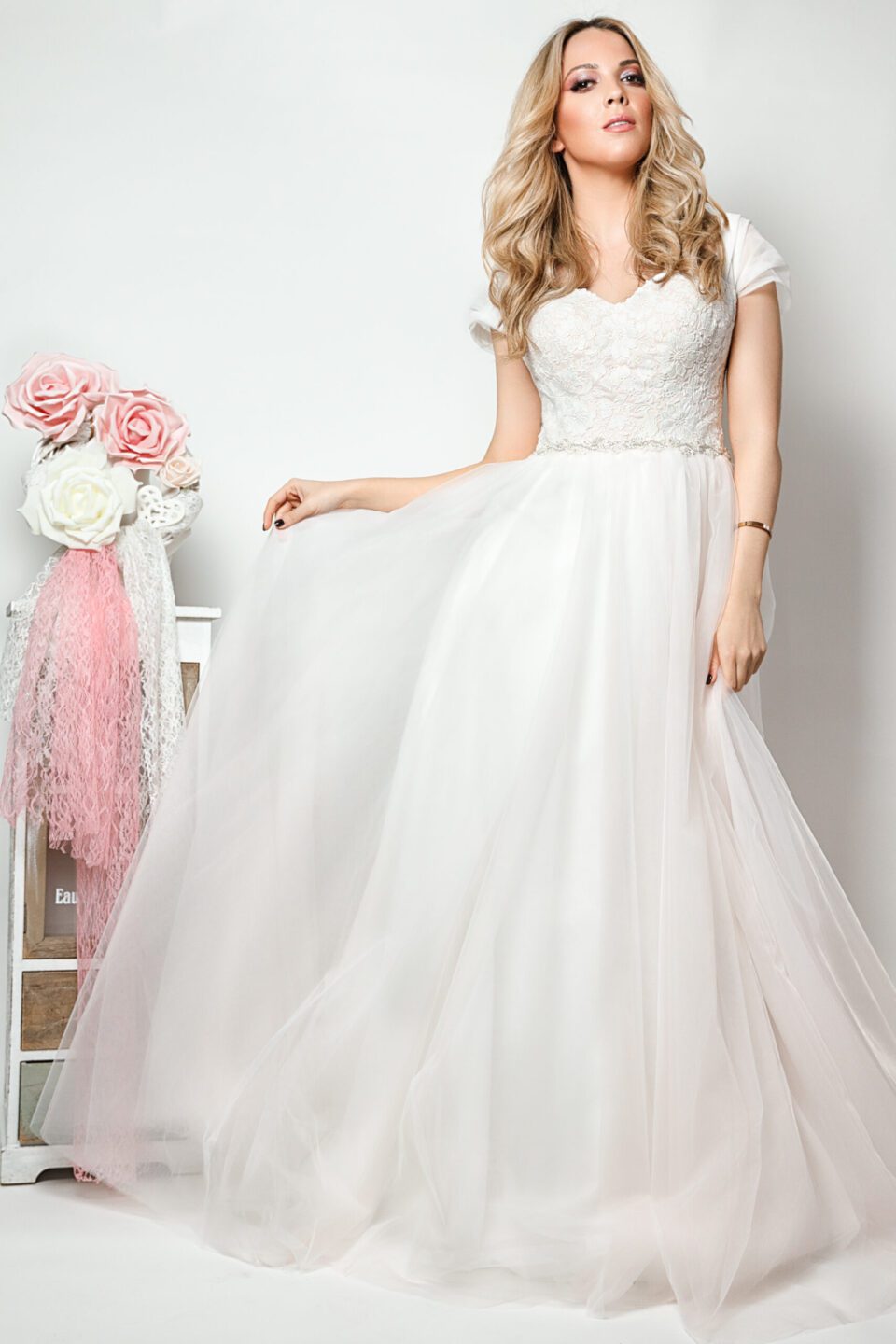 gamos-kai-egkymosyni-entyposiaka-nyfika-gia-egkyes-zoumeres-kabyles