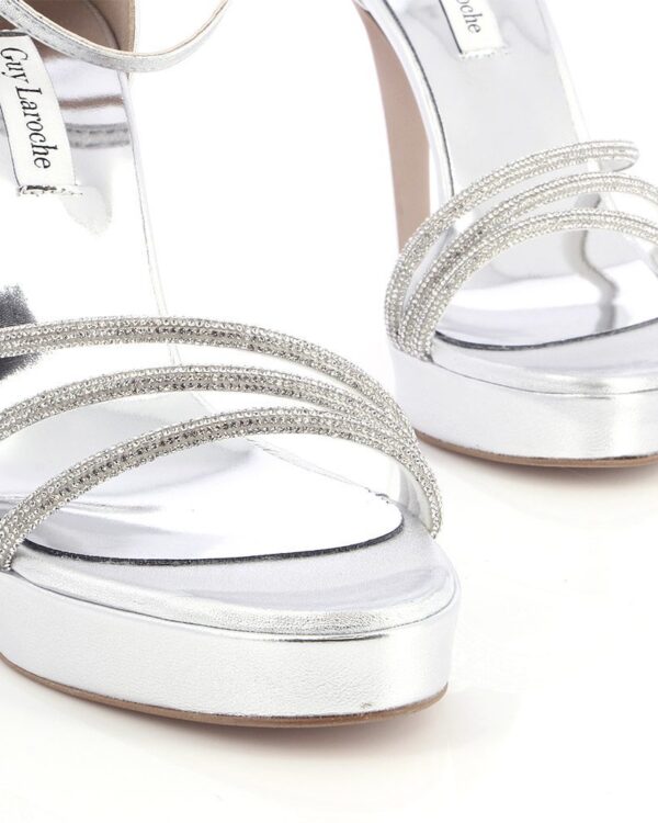 Νυφικά πέδιλα σε ασημί