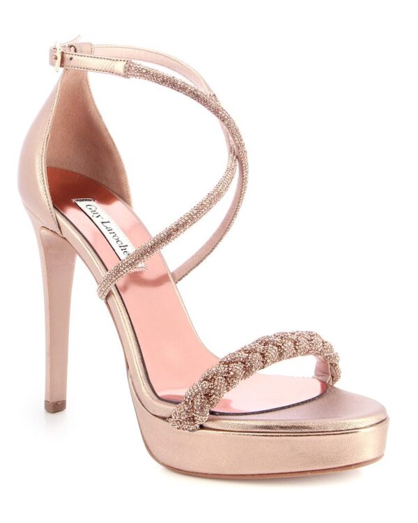 Νυφικά παπούτσια πέδιλα Guy Laroche σε nude metallize . Από γνήσιο δέρμα και στρας εξωτερικά και γνήσιο δέρμα εσωτερικά. Ύψος τακουνιού 12cm και φιάπα 2cm. Χειροποίητα