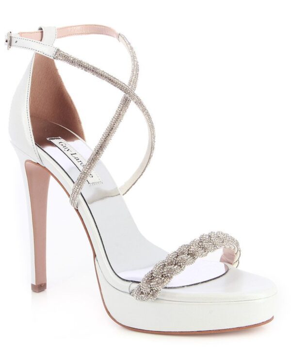 Νυφικά πέδιλα σε λευκό