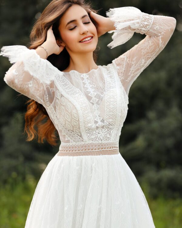 Boho Νυφικό με δαντέλα και μακρύ μανίκι