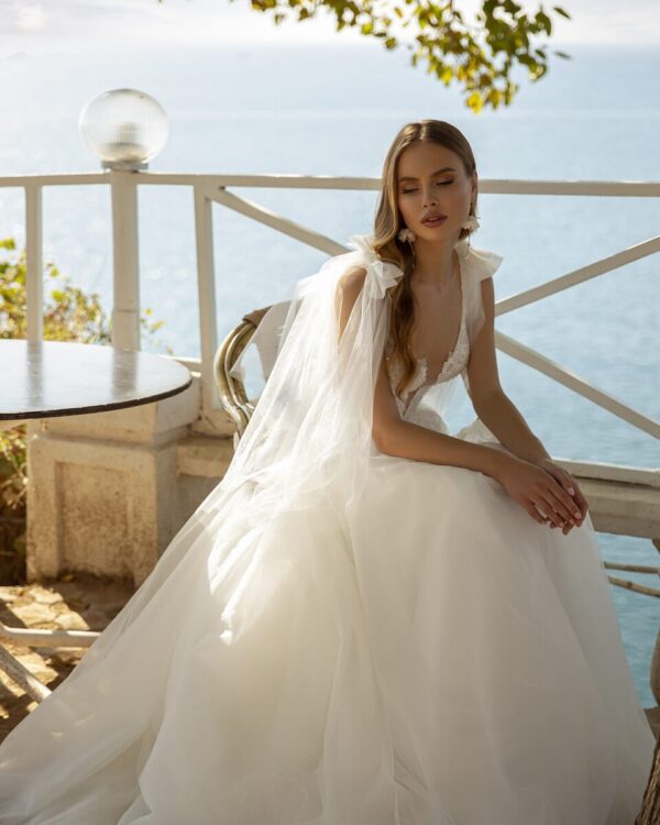 Εντυπωσιακό Νυφικό με μπούστο δαντέλα