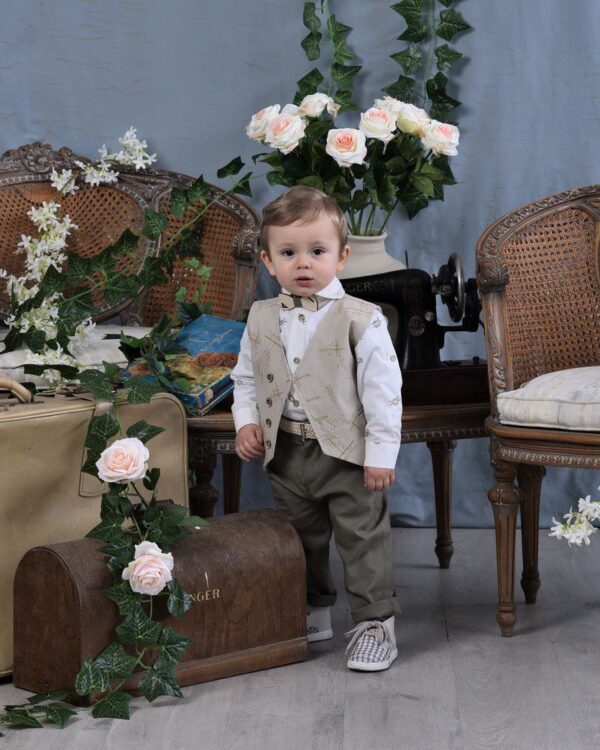 Βαπτιστικό κοστούμι σε μπεζ με χακί