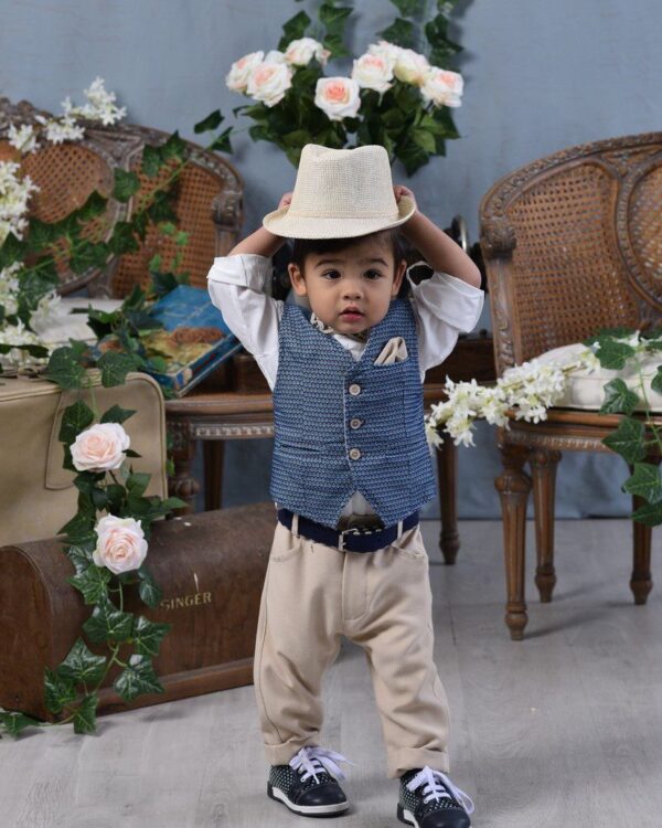 Βαπτιστικό κοστούμι σε μπεζ με γαλάζιο