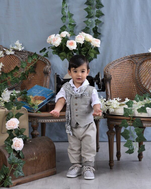 Βαπτιστικό κοστούμι σε γήινες αποχρώσεις