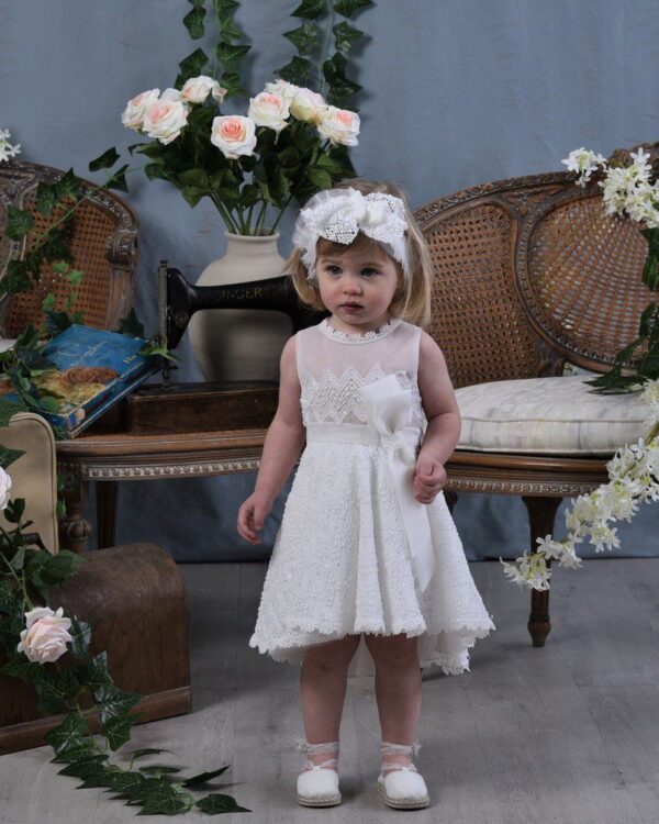 Vintage βαπτιστικό φόρεμα σε λευκό με ουρά