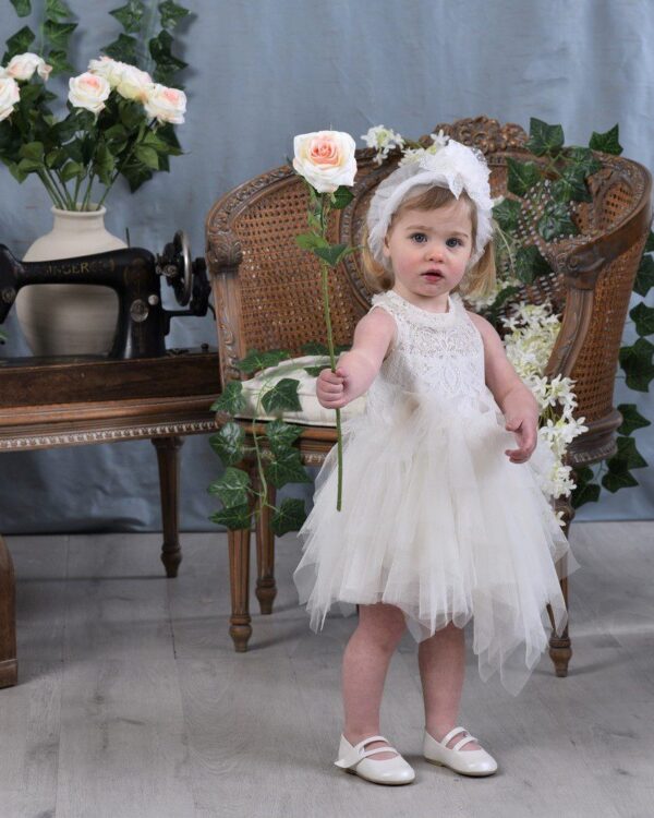 Νεραϊδένιο βαπτιστικό φόρεμα σε άσπρο