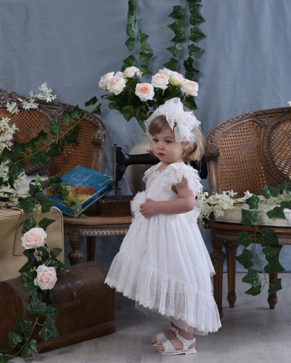 Boho βαπτιστικό φόρεμα με ουρά σε άσπρο