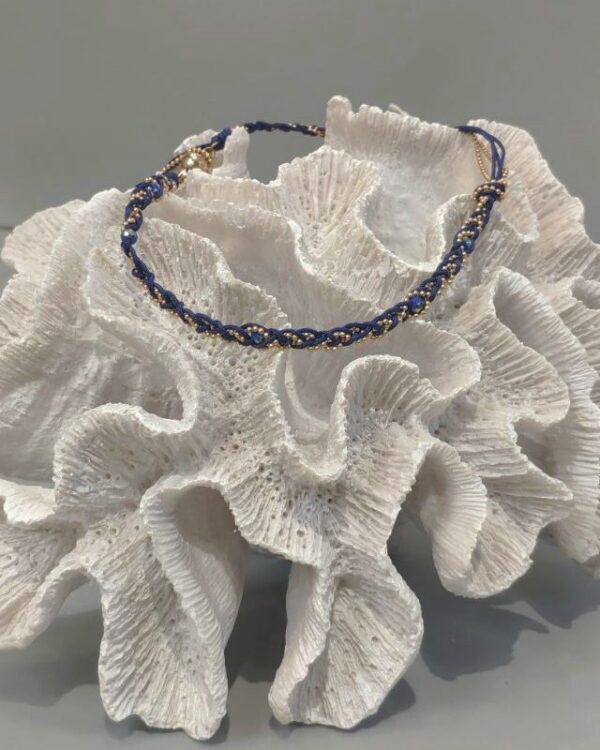 Βραχιόλι με χρυσή αλυσίδα και δερμάτινο κορδόνι