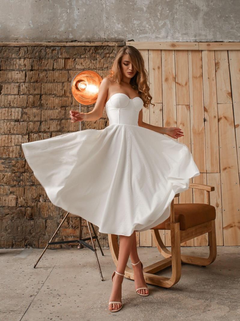 Midi νυφικό φόρεμα στράπλες με φούστα κλος