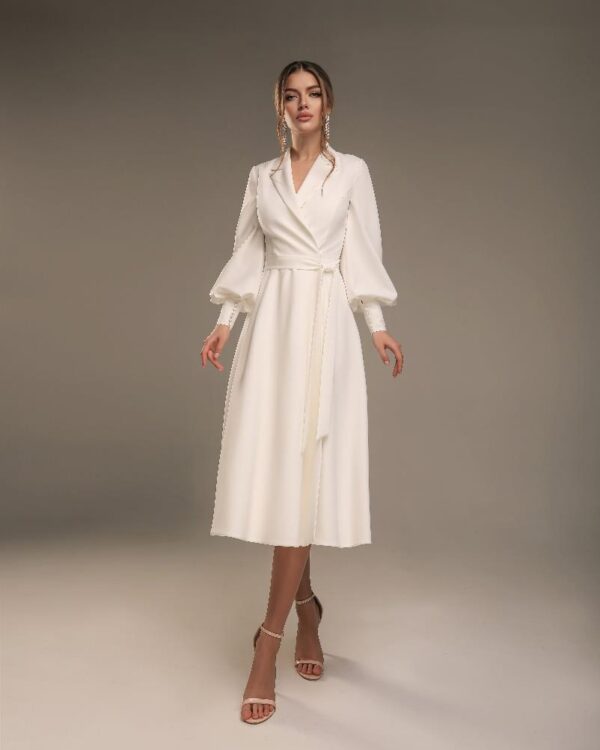 Midi νυφικό φόρεμα σε κρεπ σατέν με μανίκι