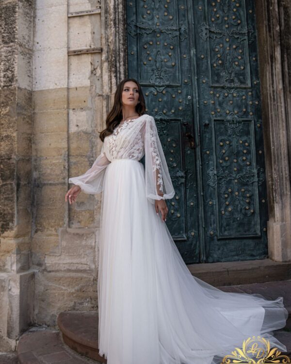 nifiko me apospomeno touli k oura