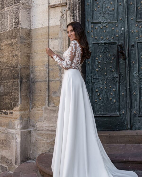 nifiko me apospomeno touli k oura