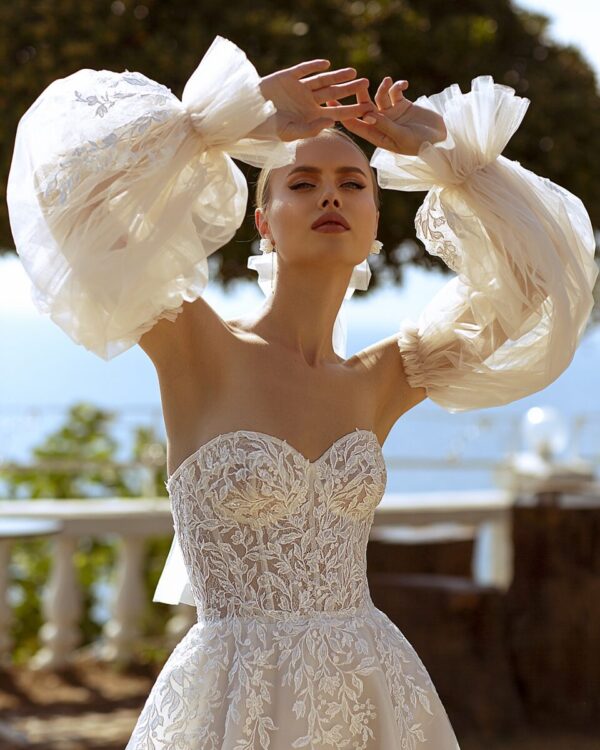 straples nifiko romantiko