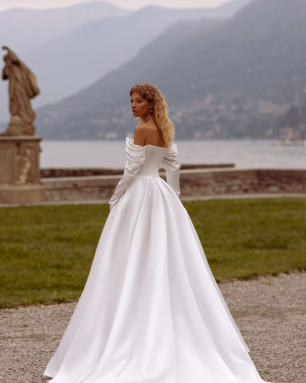 nifiko straples me maniki