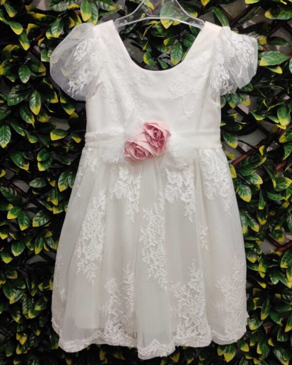 Βαπτιστικό φόρεμα με δαντέλα και τριαντάφυλλο