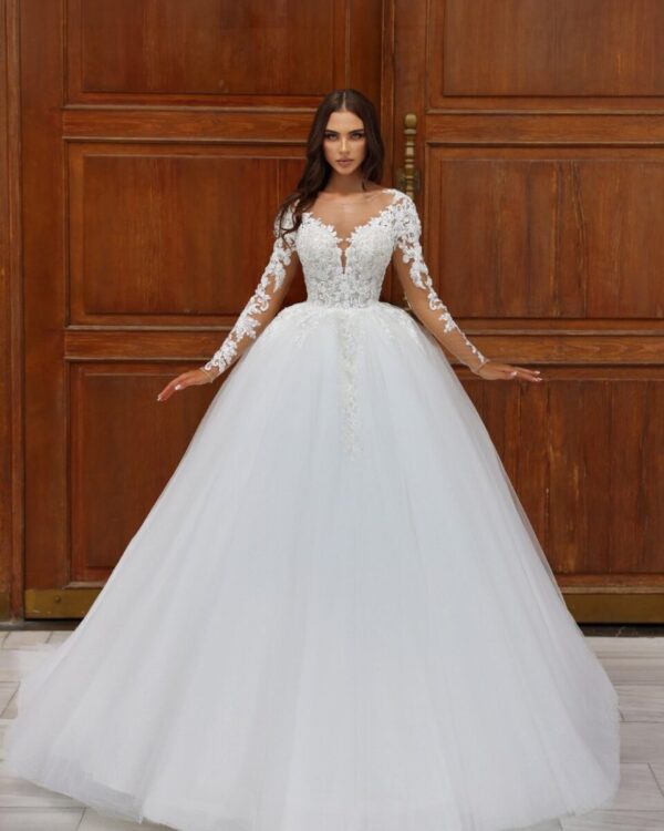 romantiko-nyfiko-me-kentita-manikia-kai-oura-miss-vanity